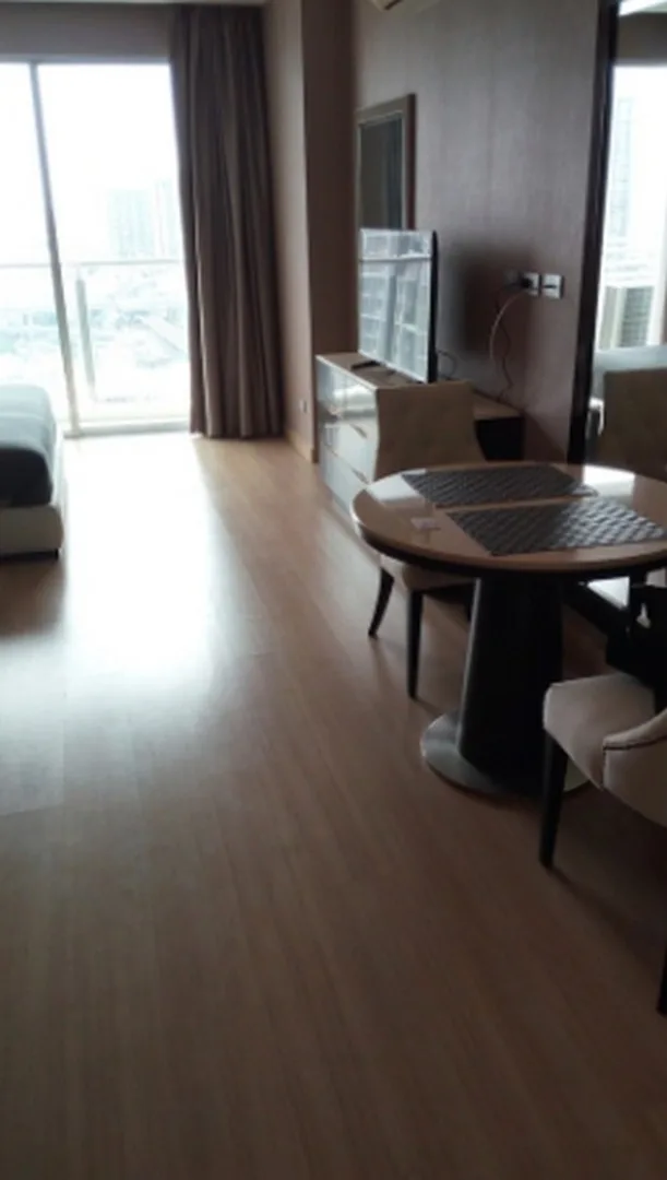 Sky Walk Condominium — photo 3