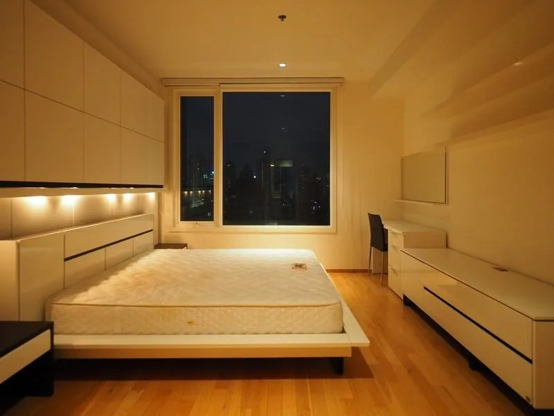 The Empire Place — photo 1