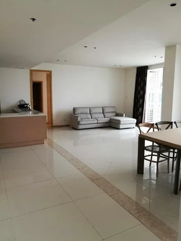 The Empire Place — photo 14