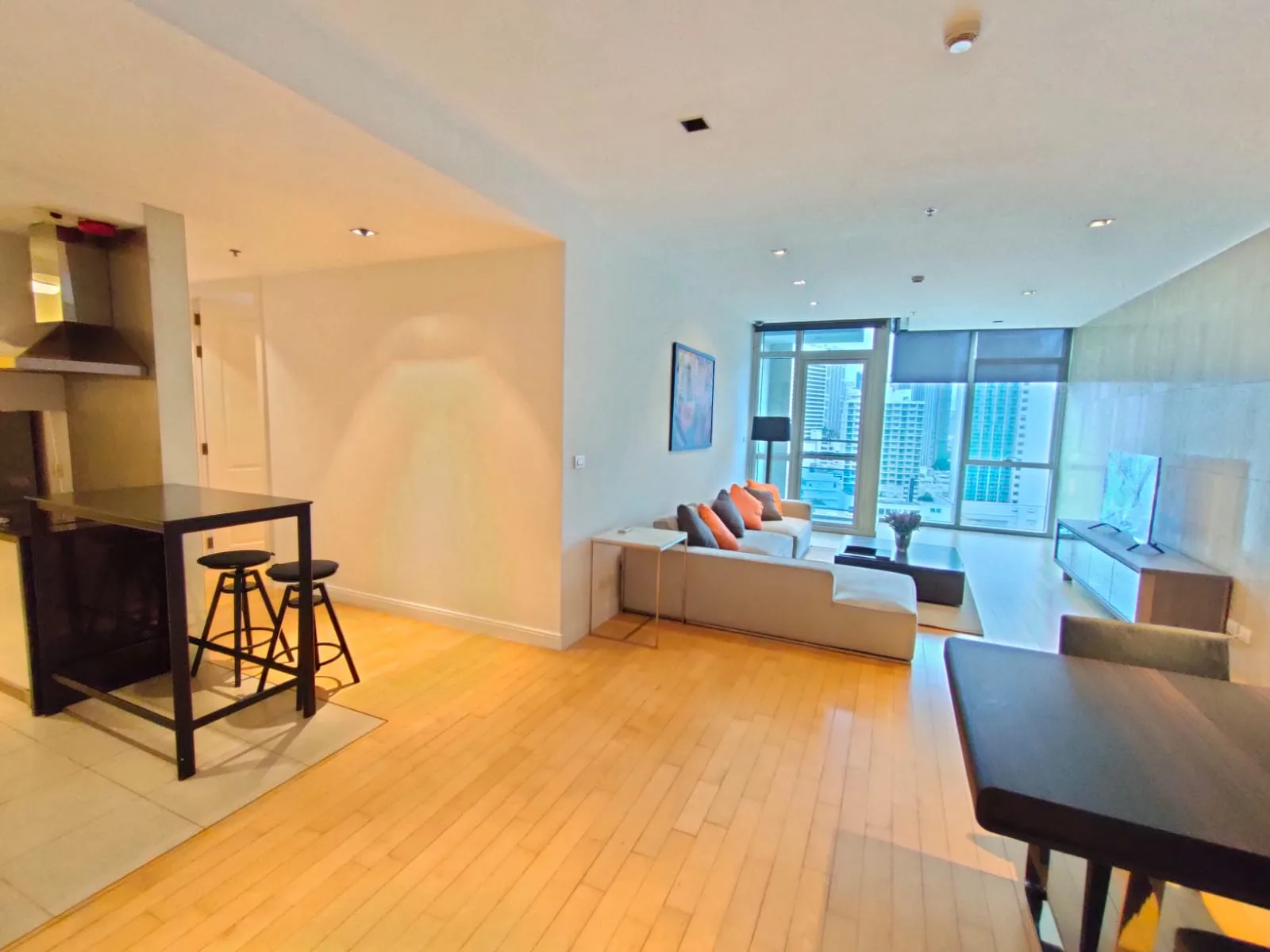 Athenee Residence — photo 3