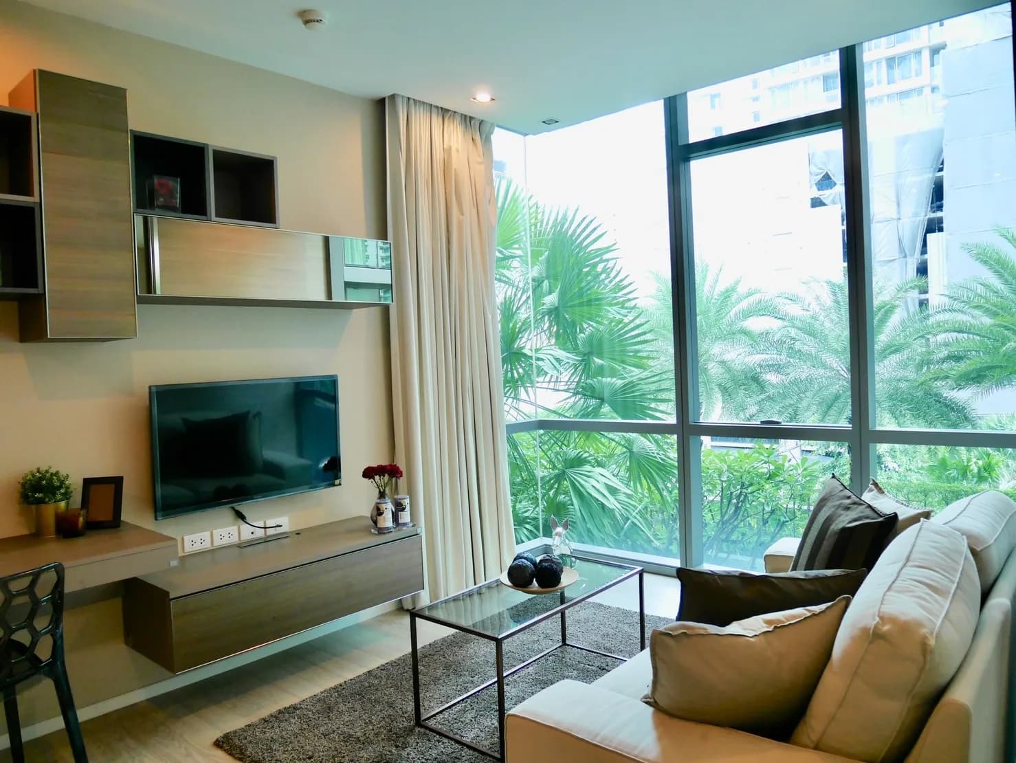 The Room Sukhumvit 21 — photo 1