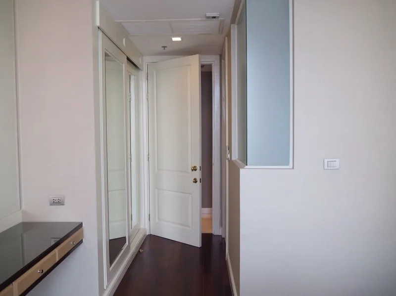 Athenee Residence — photo 8