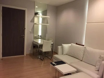 Urbano Absolute Sathon - Taksin