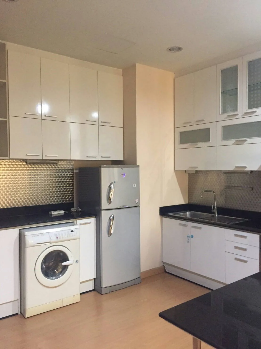 Baan Klang Krung Siam - Pathumwan — photo 2