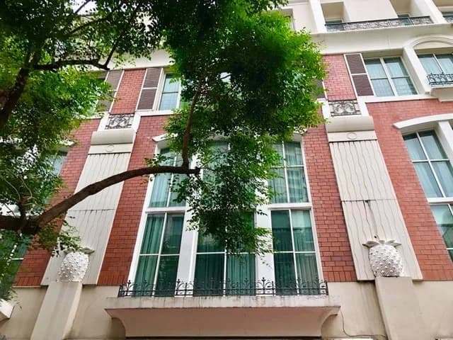 Baan Klang Krung Thonglor — photo 17