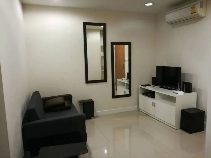 Zenith Place Sukhumvit 42 — photo 8