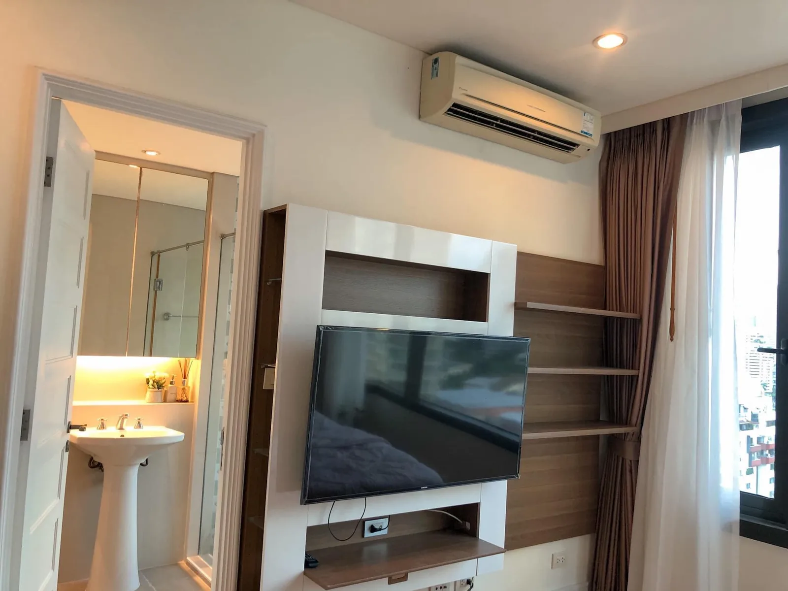 Aguston Sukhumvit 22 — photo 3