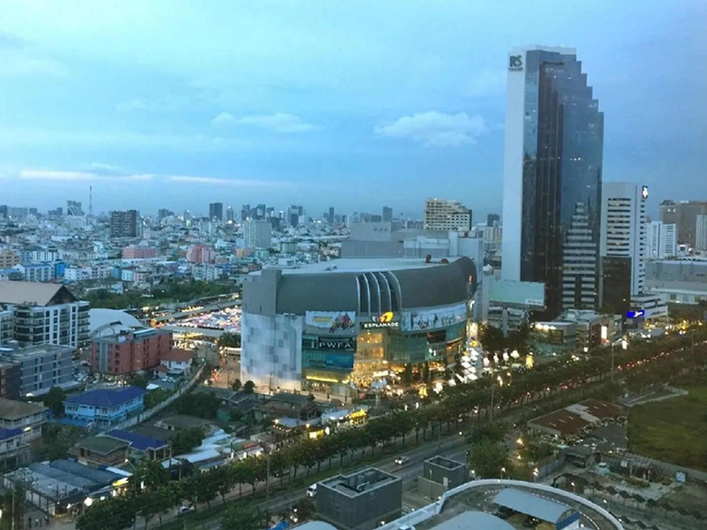 Noble Revolve Ratchada — photo 4