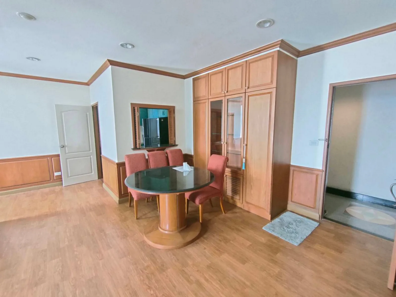 Sathorn House — photo 3
