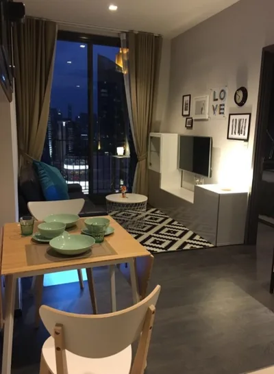 Edge Sukhumvit 23