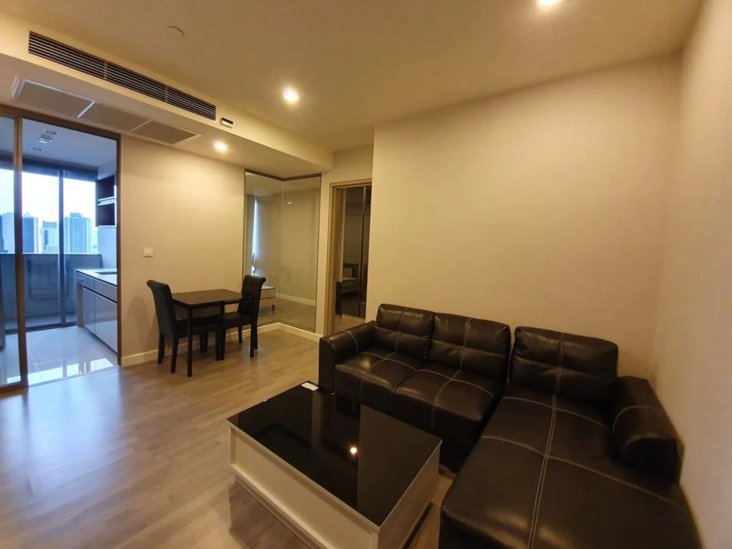The Room Rama 4 — photo 1