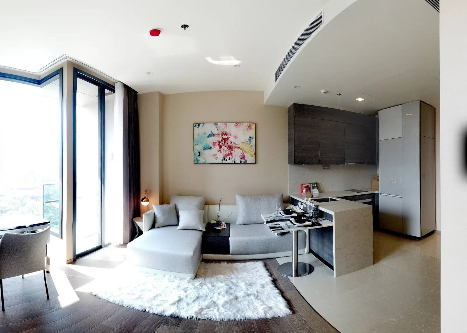 The Esse Asoke — photo 1