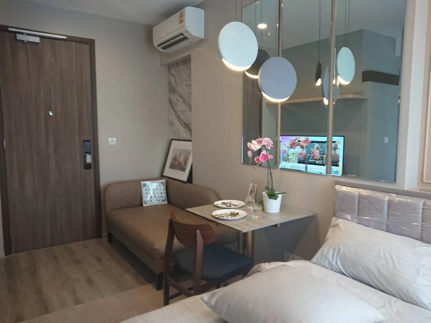 Ideo Mobi Asoke — photo 1