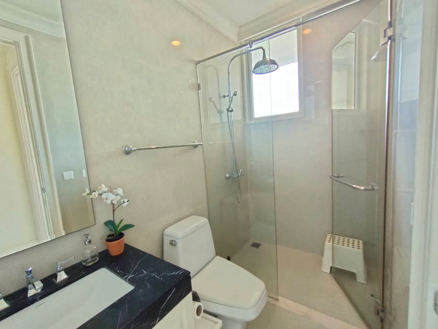 Royce Private Residences — photo 13