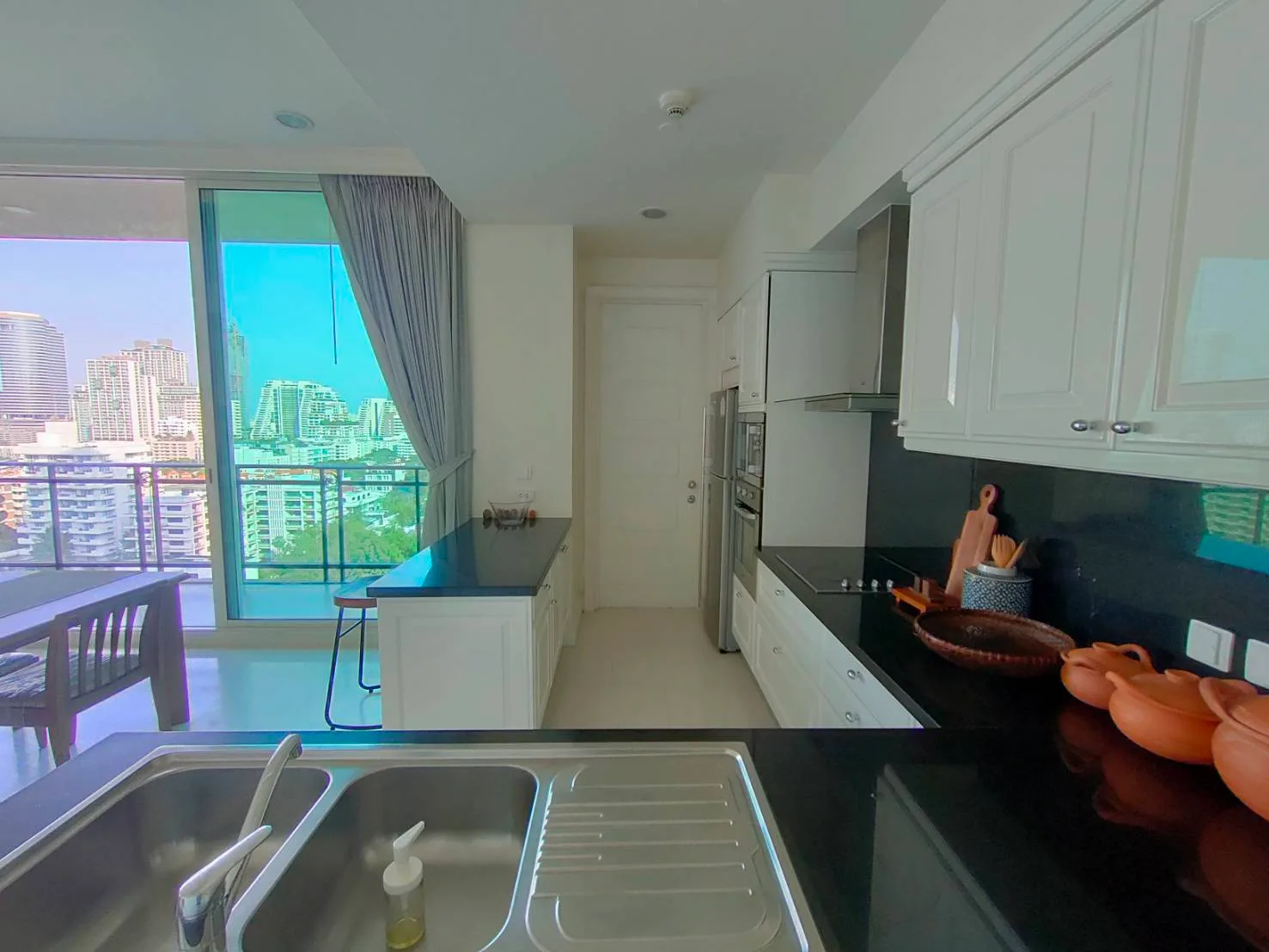 Royce Private Residences — photo 8