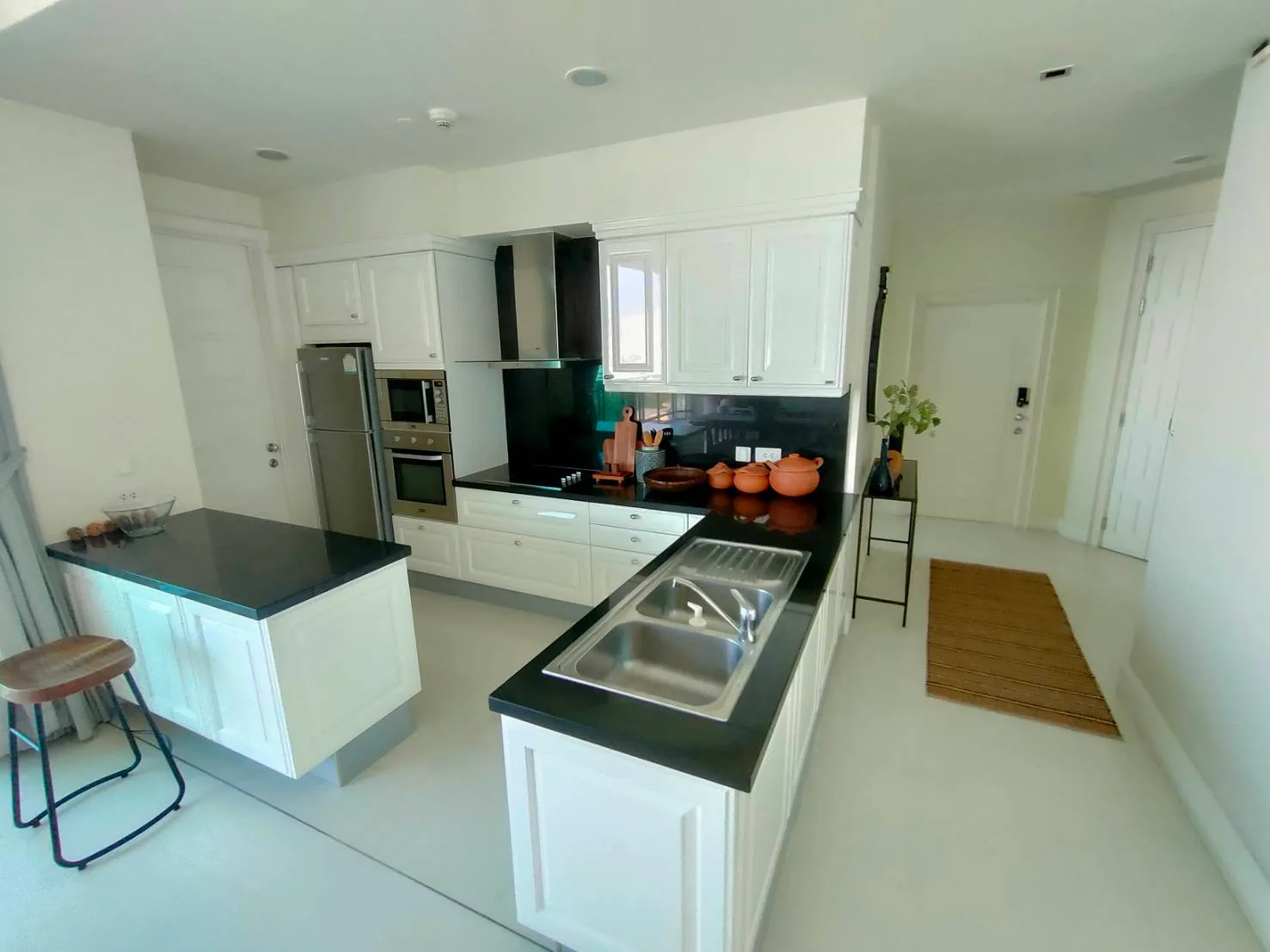 Royce Private Residences — photo 9