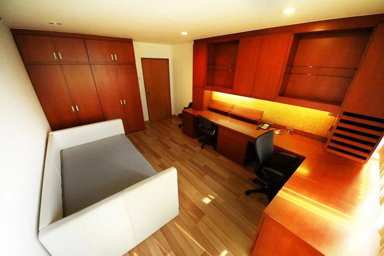 The Habitat Sukhumvit 53 — photo 1
