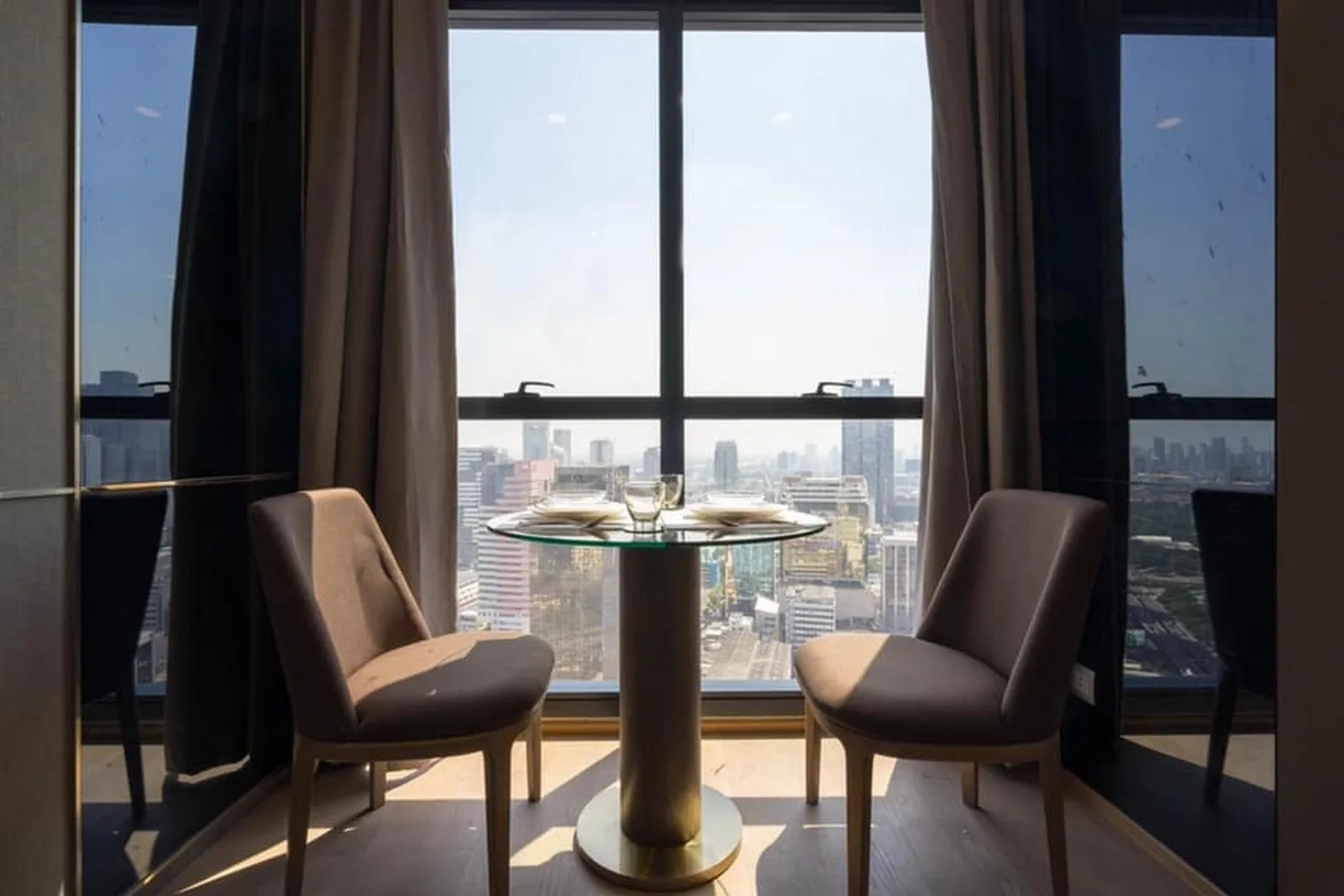 Chewathai Residence Asoke — photo 1