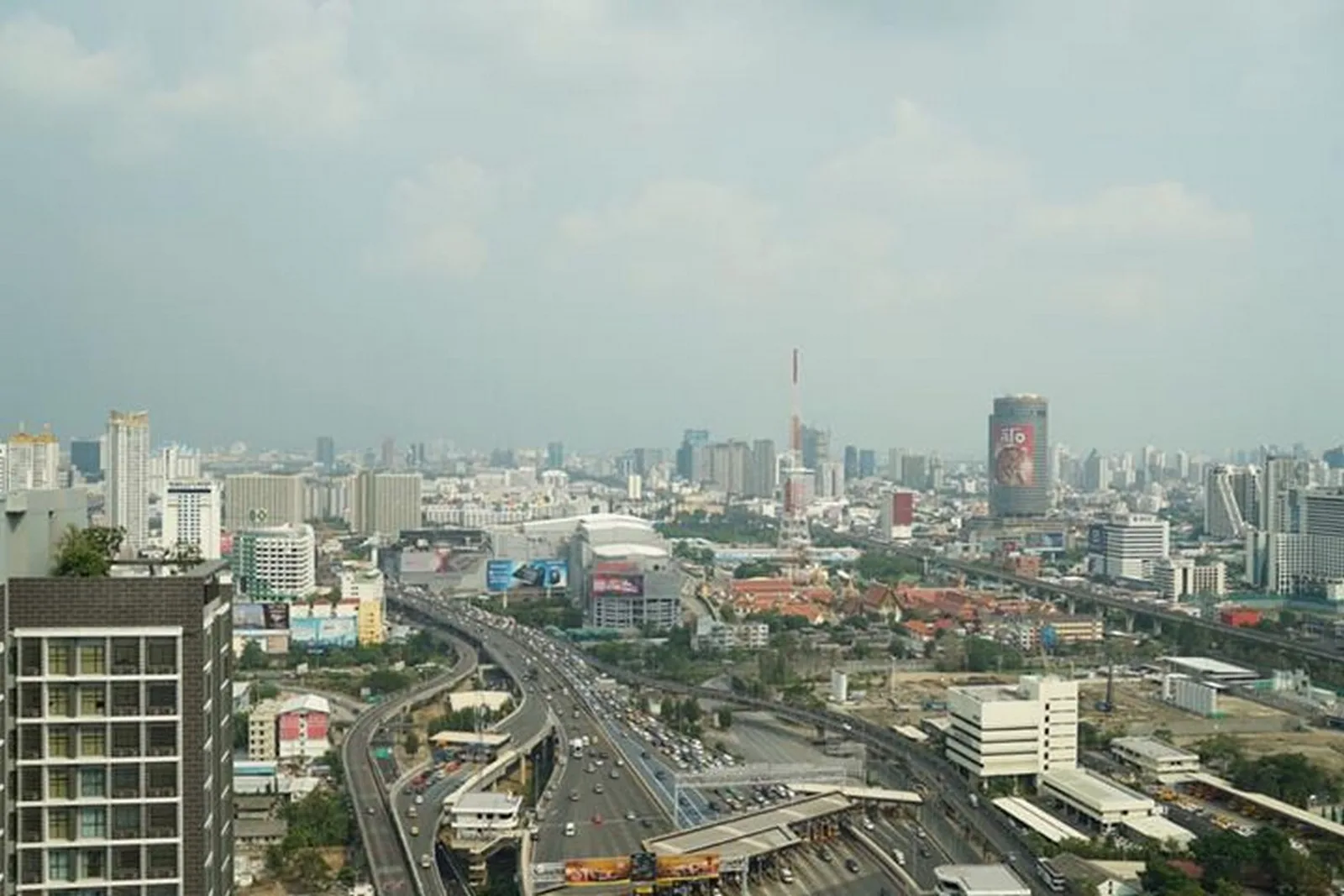 Chewathai Residence Asoke — photo 3