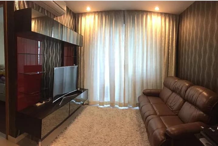 Circle Condominium — photo 1