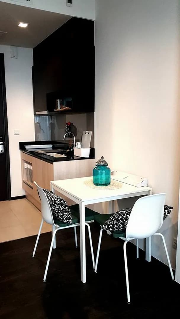 Edge Sukhumvit 23 — photo 1