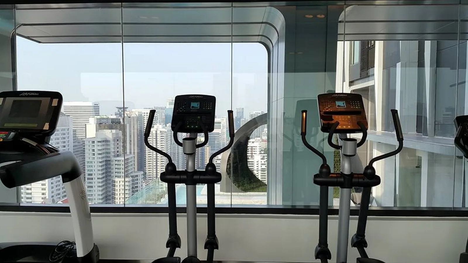 Edge Sukhumvit 23 — photo 3