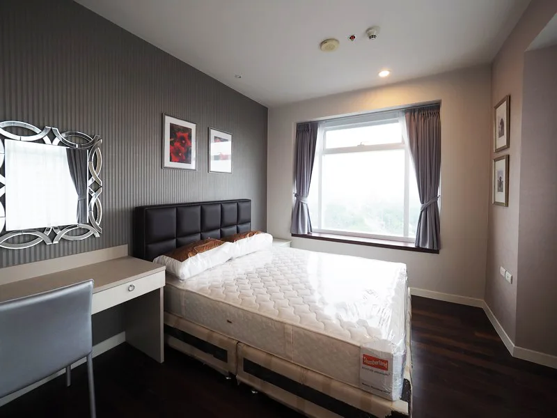 Circle Condominium — photo 3