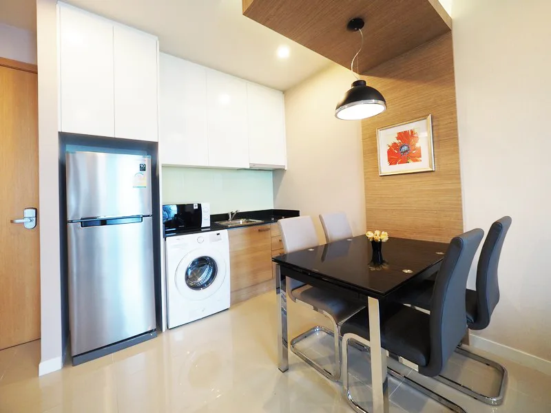 Circle Condominium — photo 1