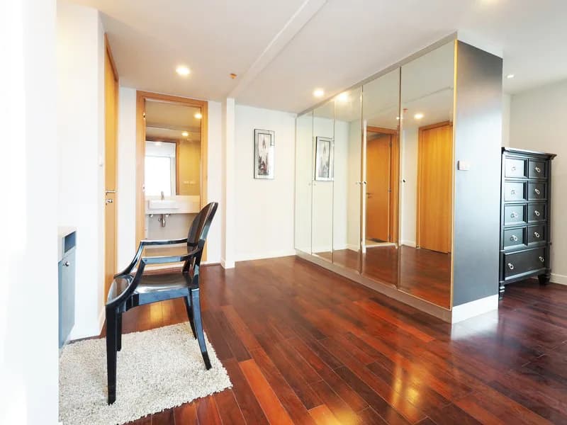Circle Condominium — photo 25
