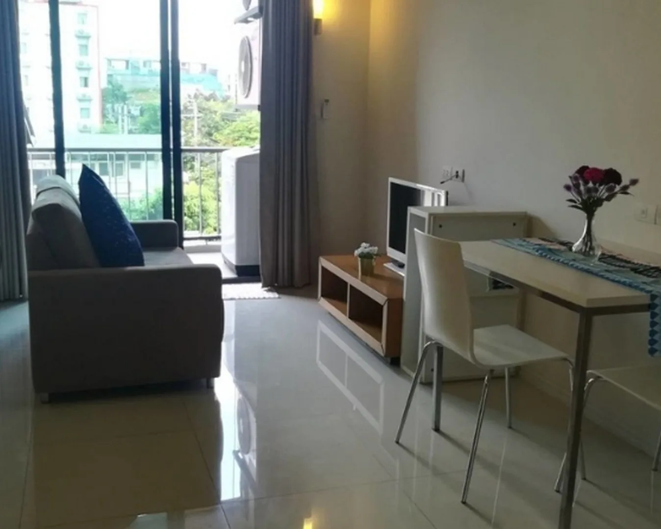 Le Cote Sukhumvit 14 — photo 1