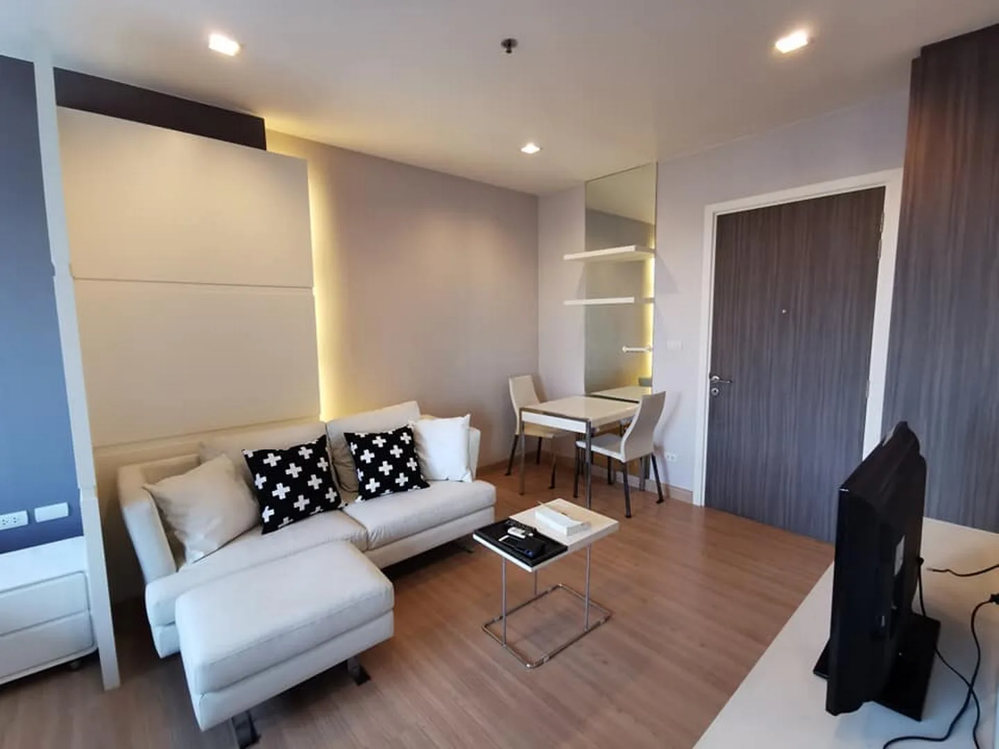 Urbano Absolute Sathon - Taksin — photo 3