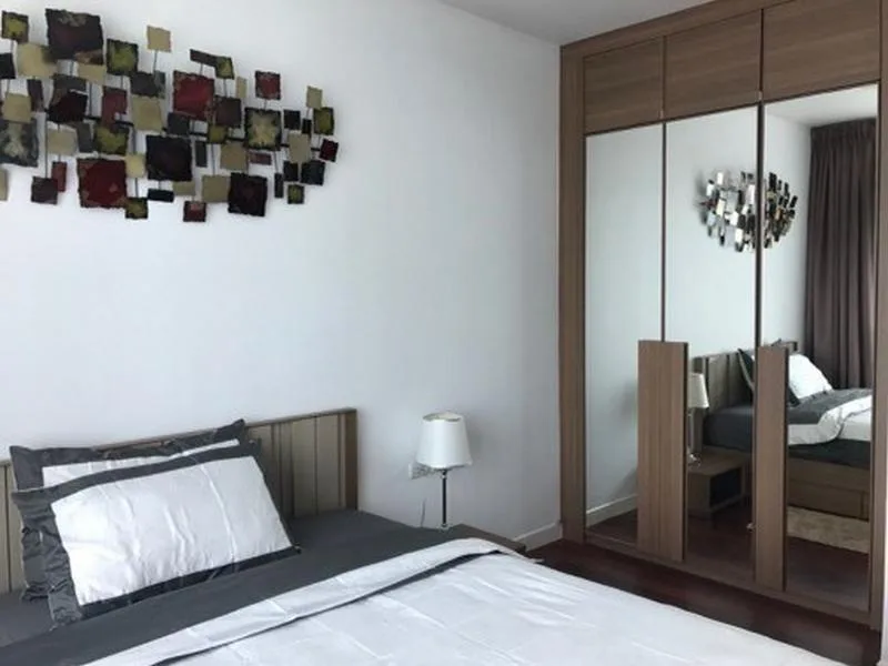 Circle Condominium — photo 2