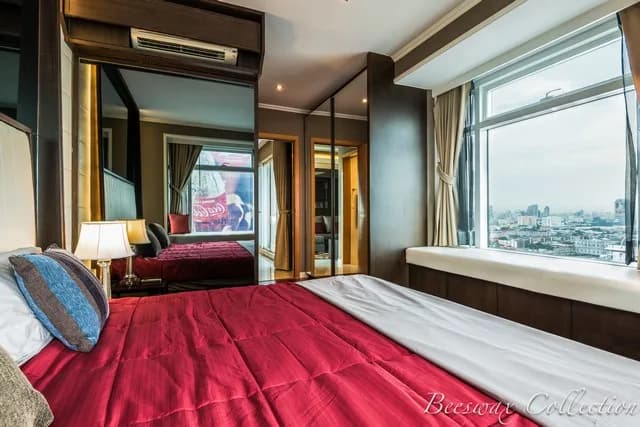 Circle Condominium — photo 2