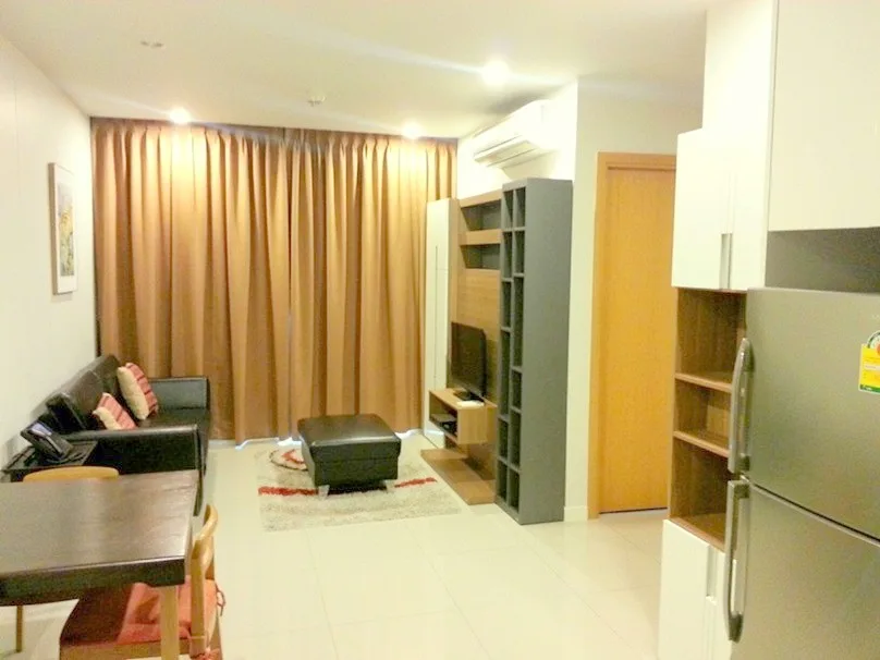 Circle Condominium — photo 1