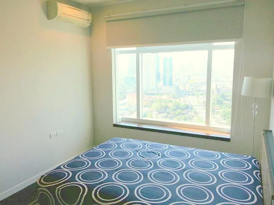 Circle Condominium — photo 2