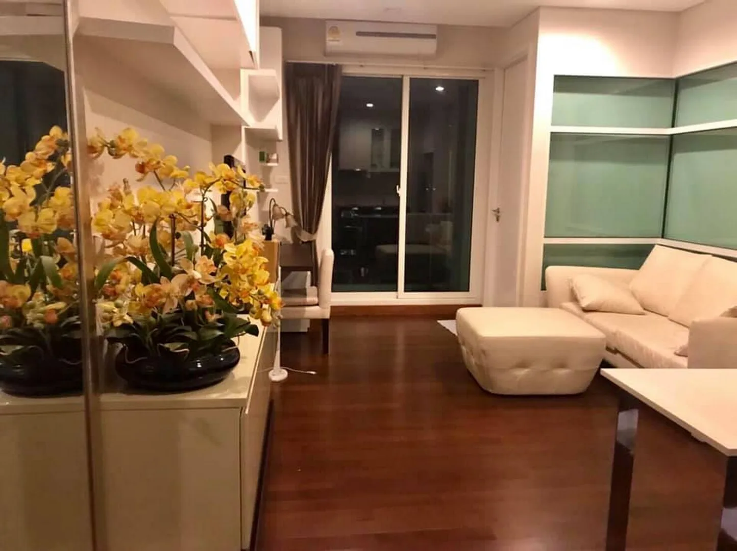 Ivy Thonglor — photo 2