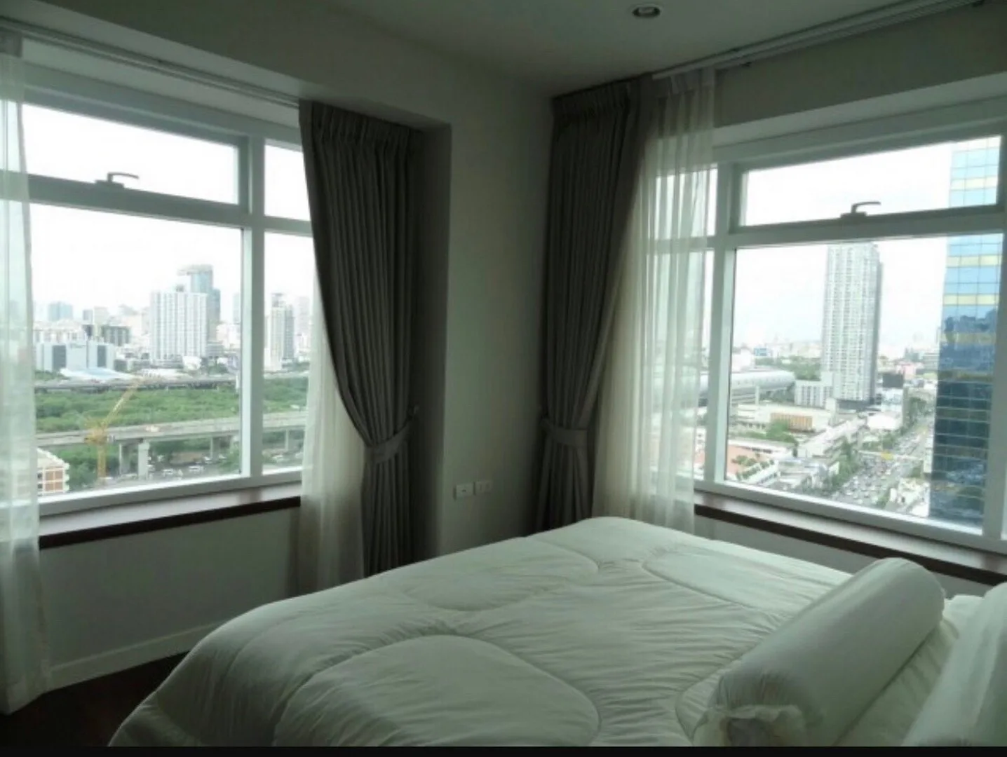 Circle Condominium — photo 3