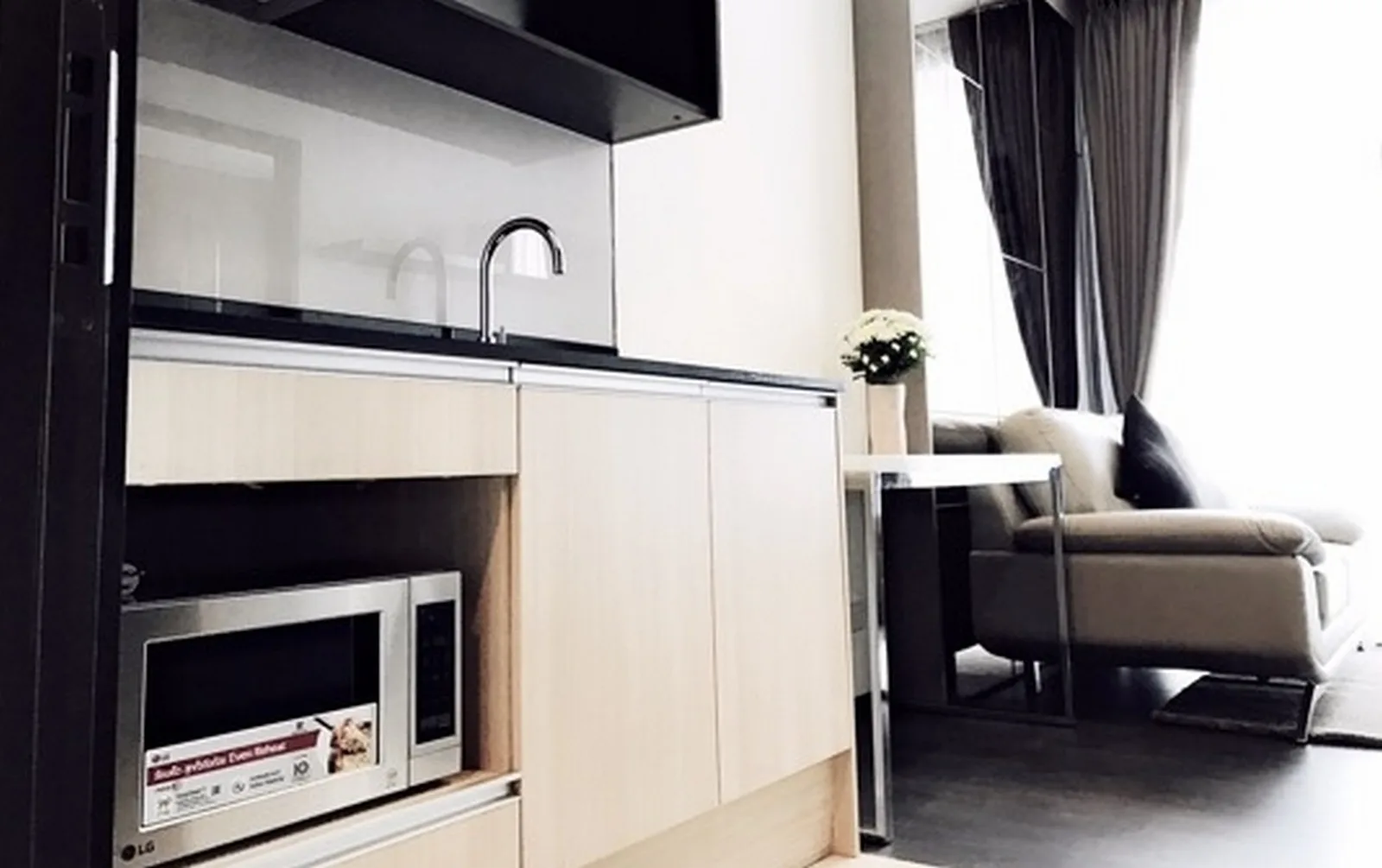 Edge Sukhumvit 23 — photo 1