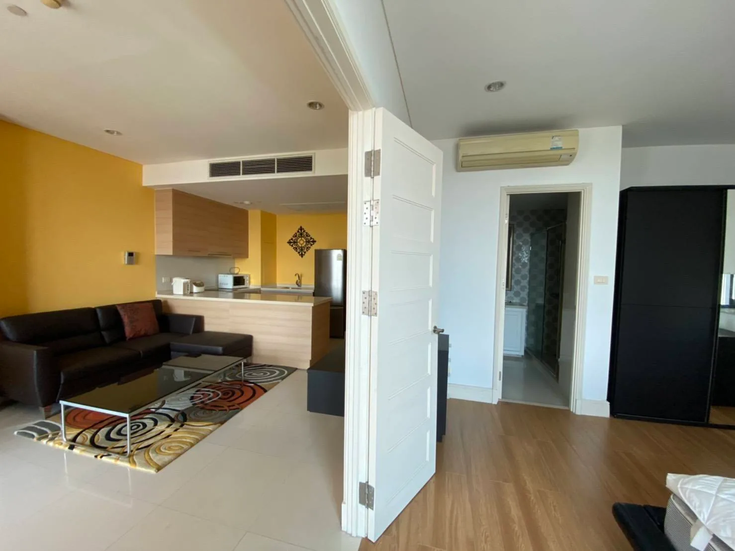 Aguston Sukhumvit 22 — photo 1