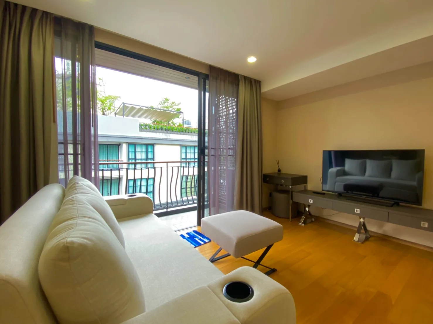 Klass Condo Langsuan — photo 2