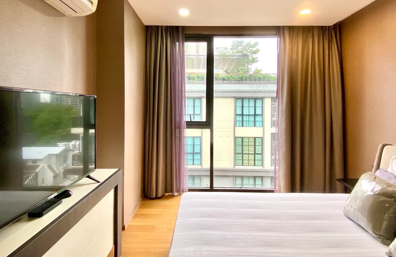 Klass Condo Langsuan — photo 10