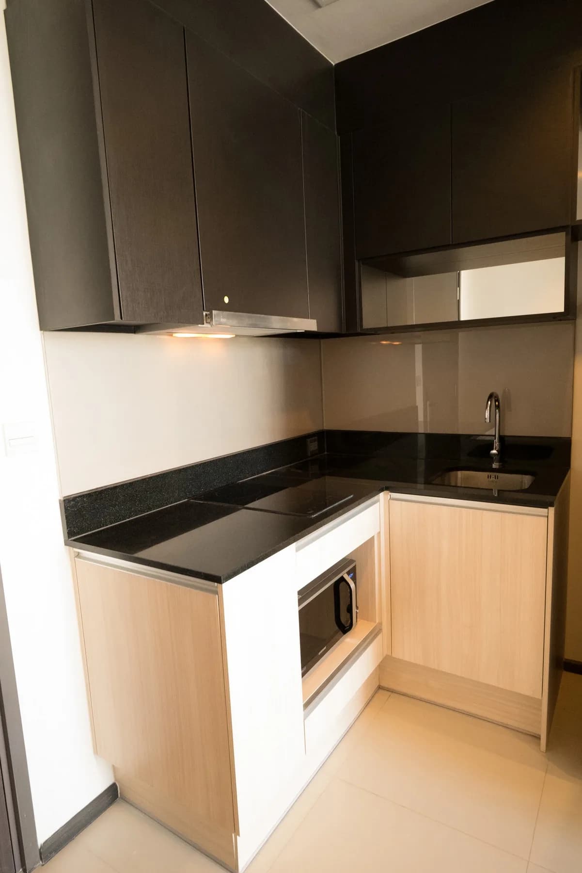 Edge Sukhumvit 23 — photo 8