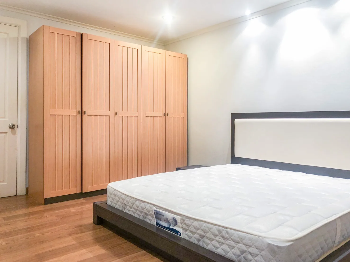Wattana Suite — photo 8