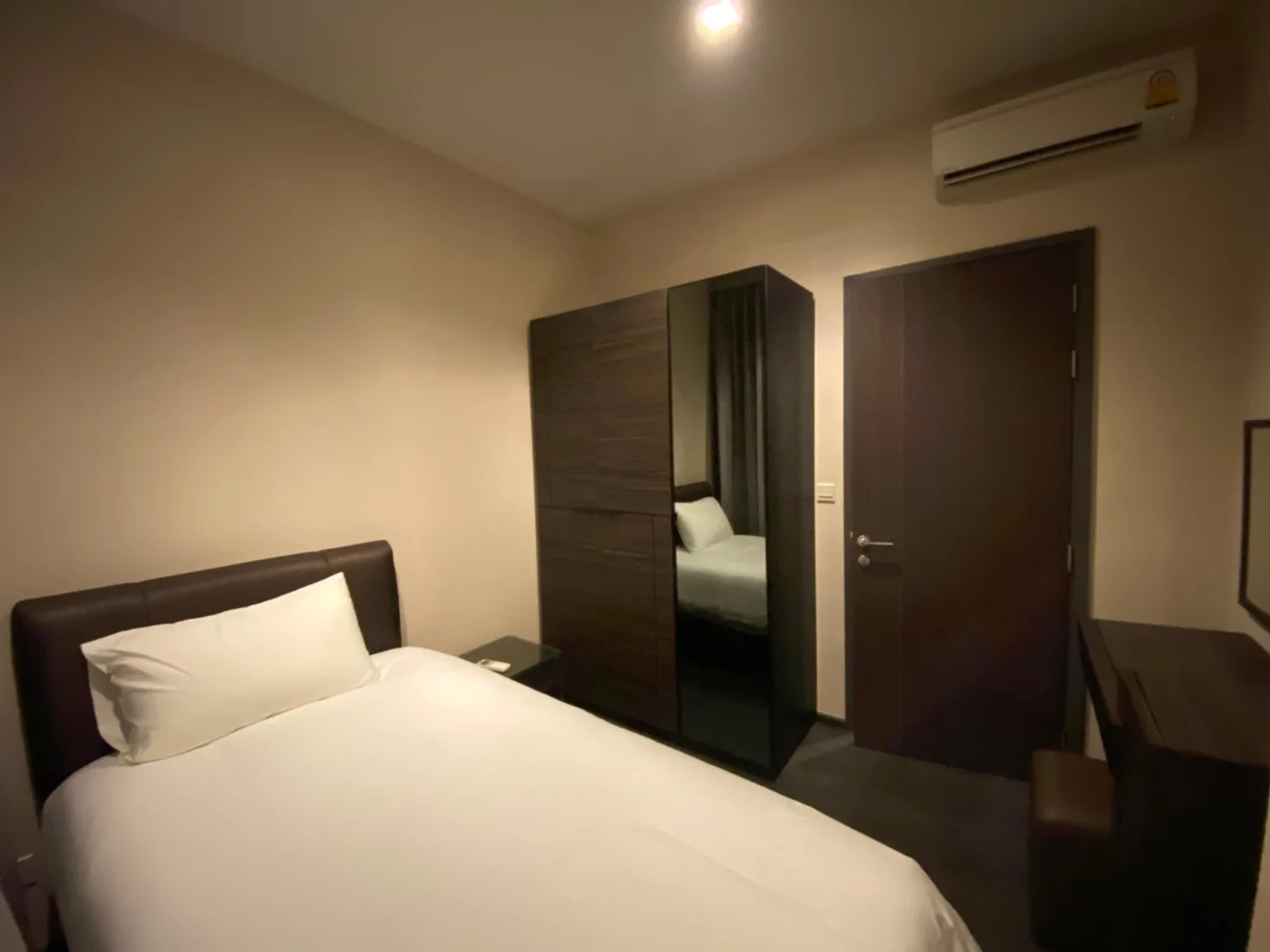 Edge Sukhumvit 23 — photo 6