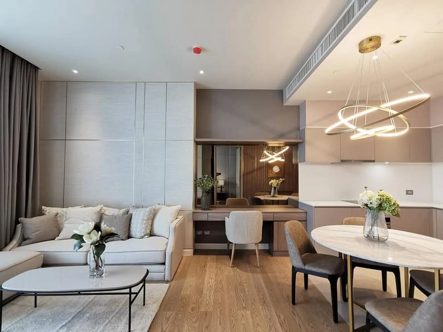 Magnolias Waterfront Residences — photo 6