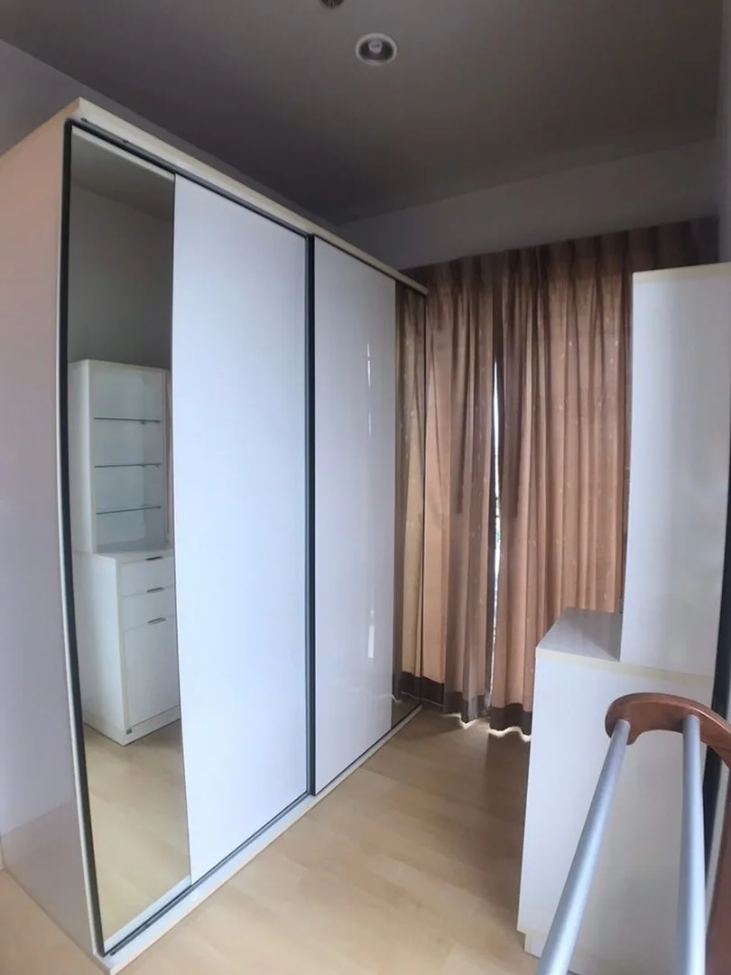 Hive Sathorn — photo 1