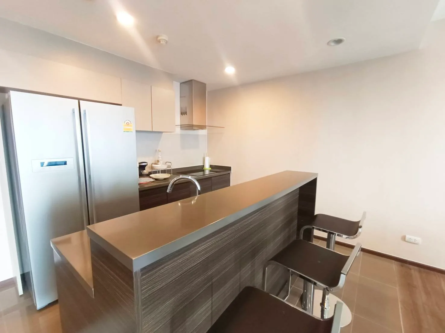 Teal Sathorn-taksin — photo 4