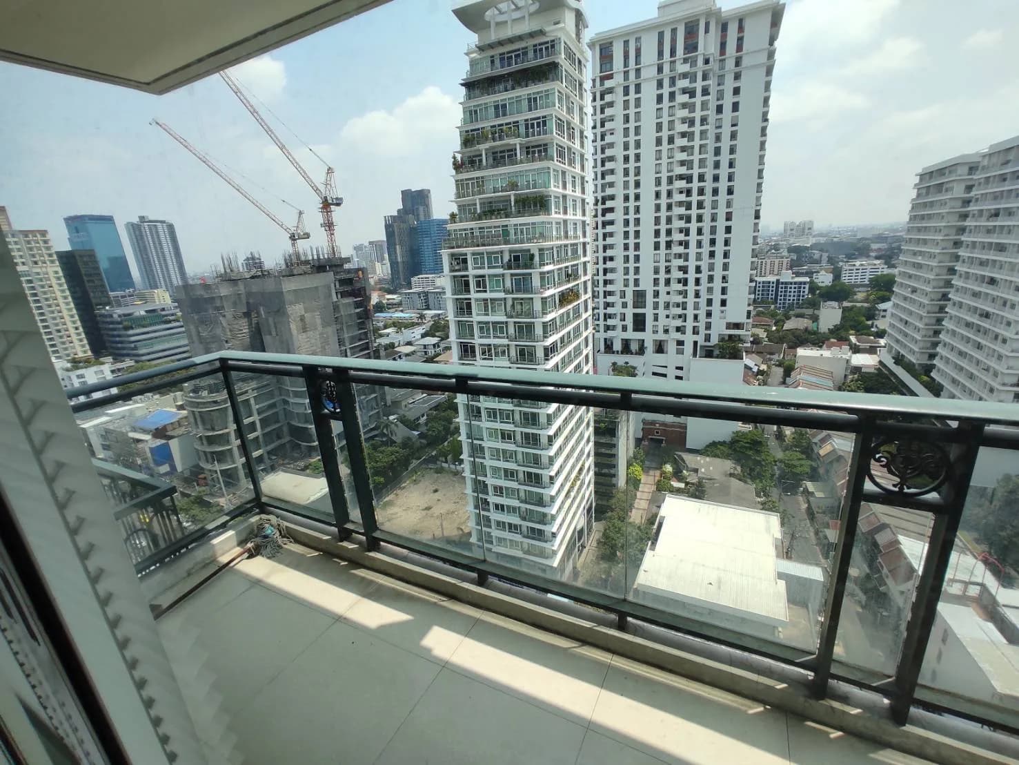 Ivy Thonglor — photo 15