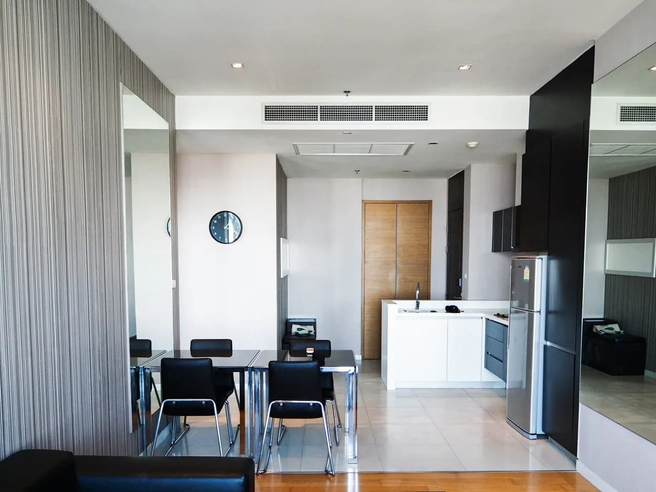 Eight Thonglor Residence — photo 1