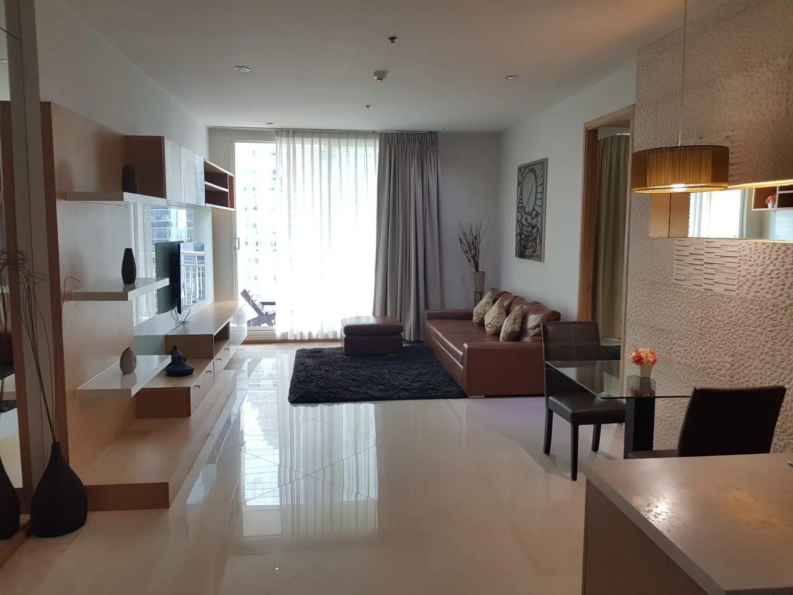 The Empire Place — photo 3